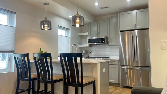 Foto del edificio - 3850 W 13th Ave