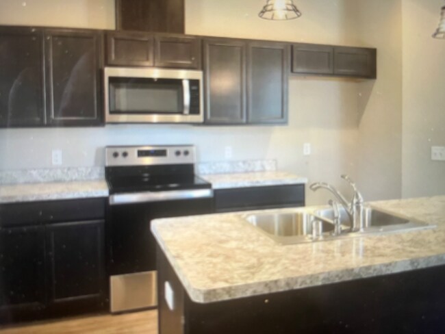 Foto del edificio - 6012 Farmstead Ave