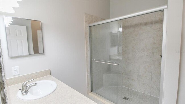 Foto del edificio - 3006 Dellcrest Pl