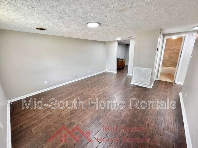 Building Photo - 225 N Tipton St