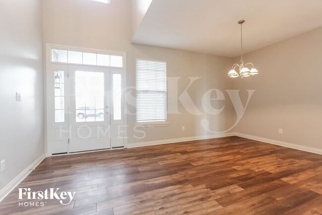 Building Photo - 8266 Shute Cir