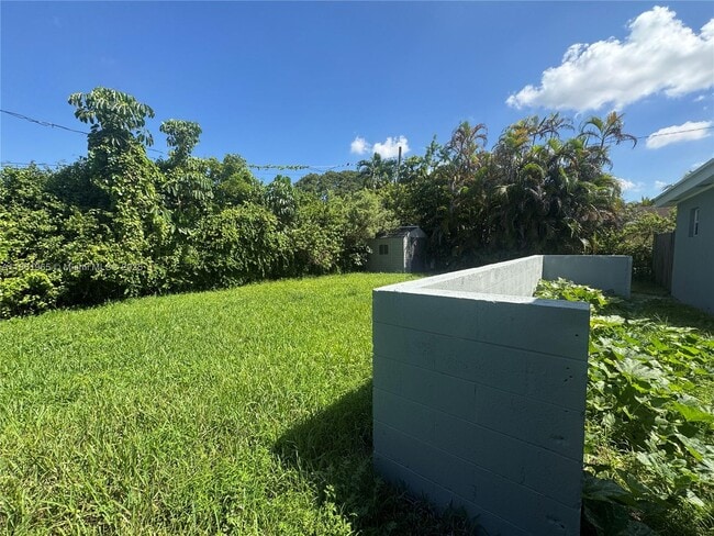 Building Photo - 3420 SW 125th Ct