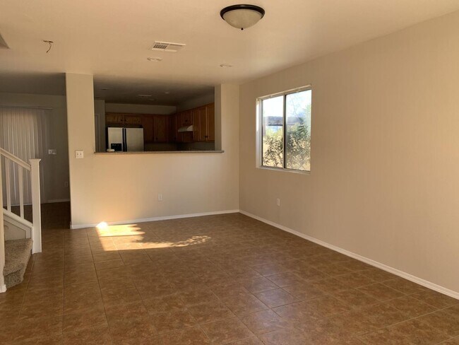 Building Photo - Spring Mountain Ranch 2 story home
