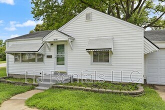 Building Photo - 10139 Cabot Dr