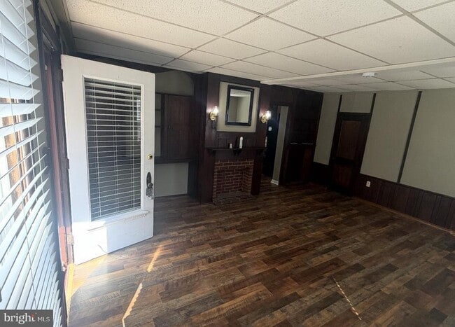 Building Photo - 18 N Pearl St