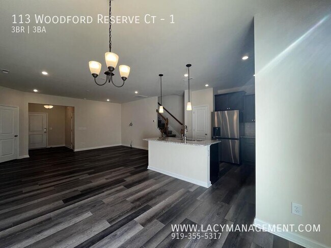 Foto del edificio - 113 Woodford Reserve Ct