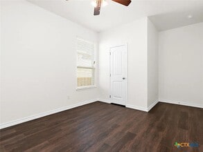 Building Photo - 5110 Rose Gdn Lp