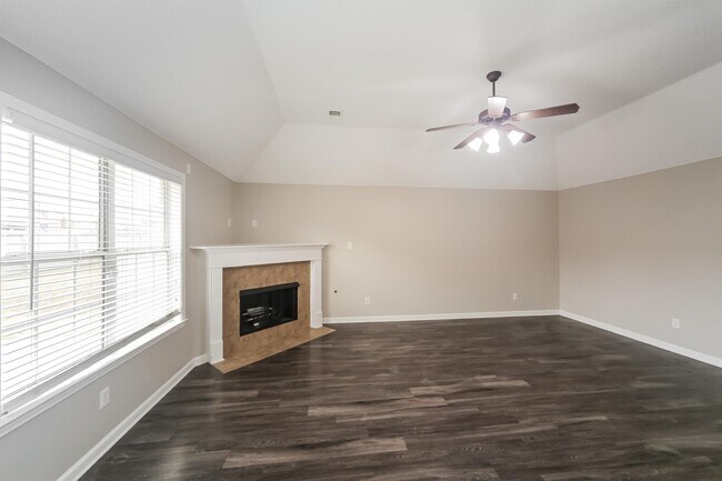 Foto del edificio - 9289 Chastain Pl