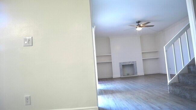 Foto del edificio - 194 Lake Arbor Dr