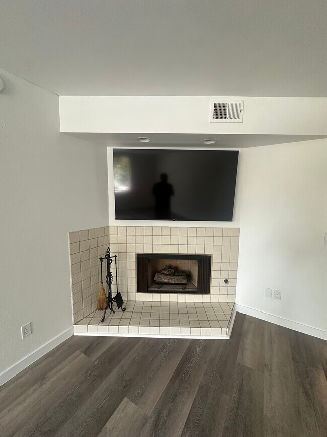 Building Photo - 3866 Basilone St