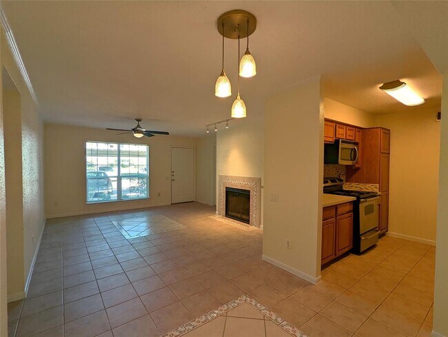 Foto del edificio - 1860 White Oak Dr