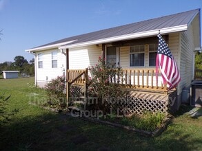 Building Photo - 420 Co Rd 775