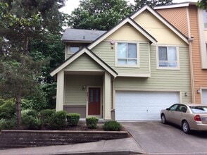 Building Photo - 2211 NW Boulder Way Dr