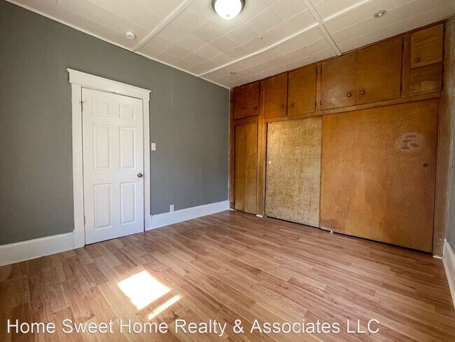 Building Photo - 2 br, 1 bath House - 1225 N Rogers Ave
