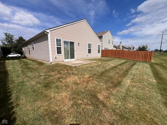 Foto del edificio - 5771 White Pine Rd