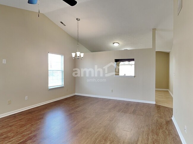 Foto del edificio - 4316 Strawflower Drive