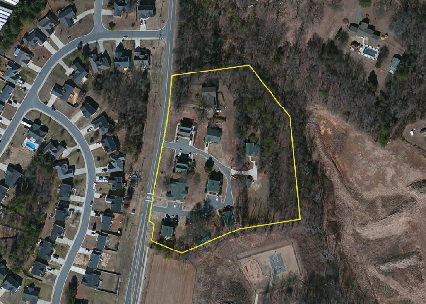 Primary Photo - Cloverdale Village
