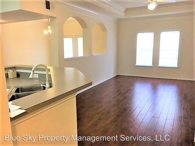 Foto del edificio - 2 br, 2 bath House - 211 Longview Ave #311