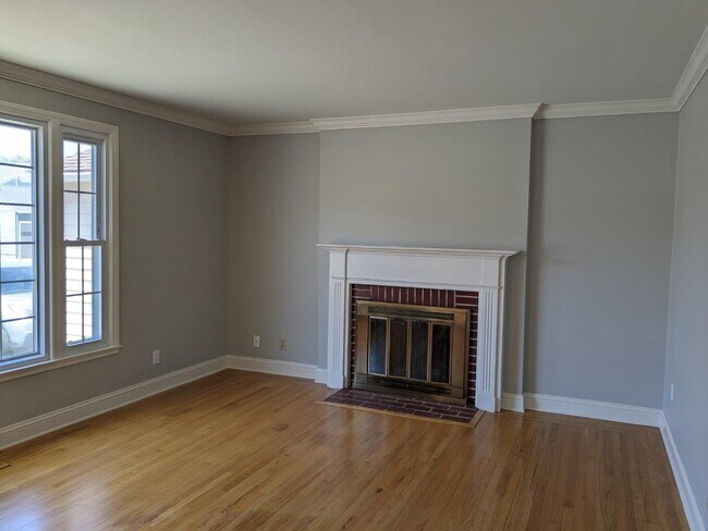 Building Photo - 1441 Kains Ave