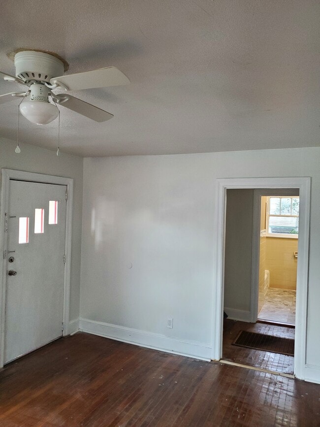 Living Room - 1225 Windsor St