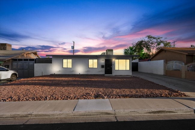 Foto del edificio - 4315 Ridgedale Ave