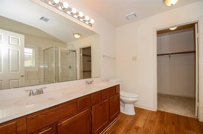 Foto del edificio - 14319 Whitlock Dr