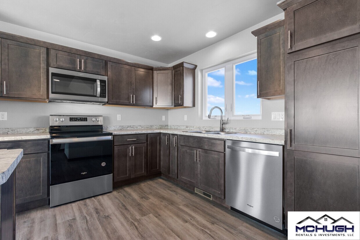 Foto principal - 3677 E Rubyred Dr
