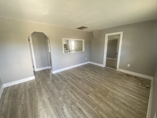 Foto del edificio - Welcome to you newly renovated home