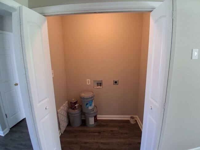 Foto del edificio - 2 bedroom/2 bath duplex!!