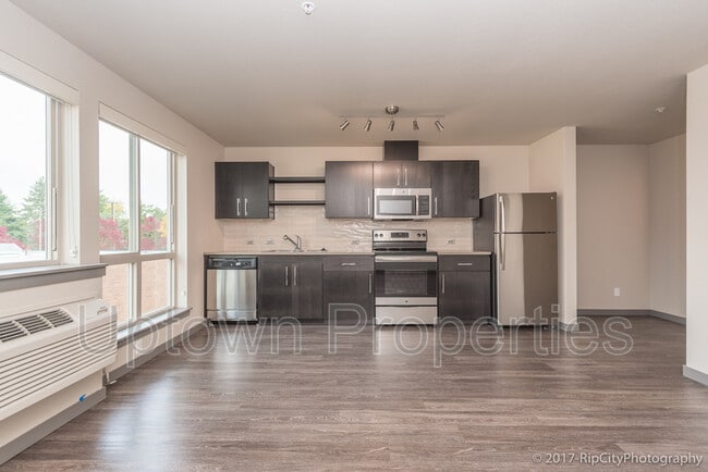 Photo - 5885 S Macadam Ave Apartment