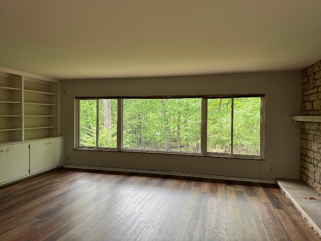 Foto del edificio - 2394 Fishinger Rd