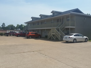 Building Photo - 1976 Quality Blvd