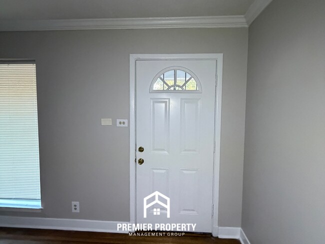 Building Photo - 1085 S.Perkins Rd