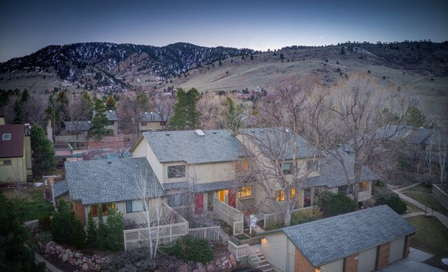 Building Photo - 4005 Wonderland Hill Ave