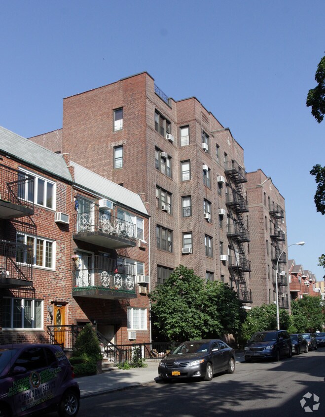Foto principal - 1442 48th St