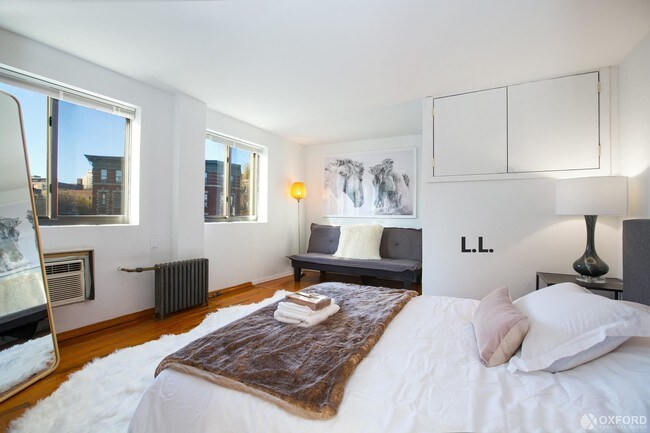 Building Photo - 29 Seventh Avenue South