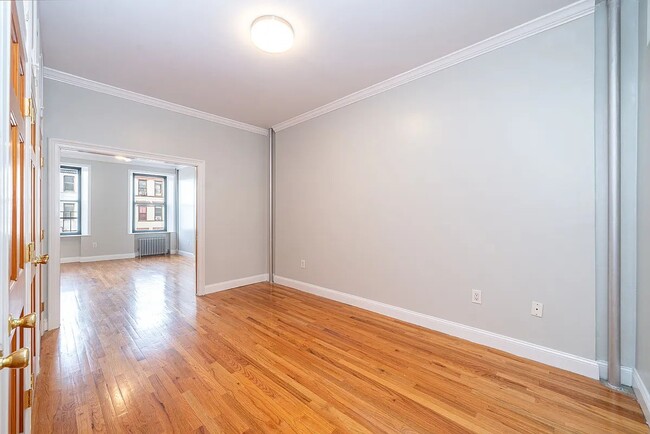 Foto del edificio - 2260 First Avenue