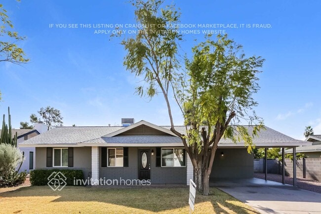 Building Photo - 617 E La Jolla Dr