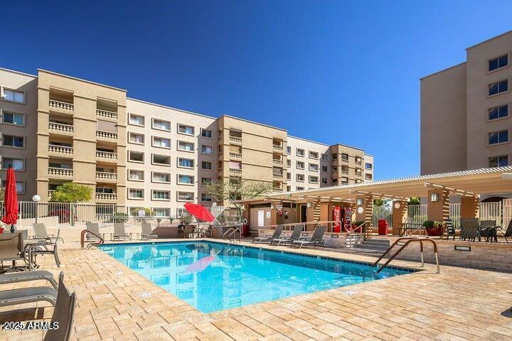 Foto principal - 7910 E Camelback Rd