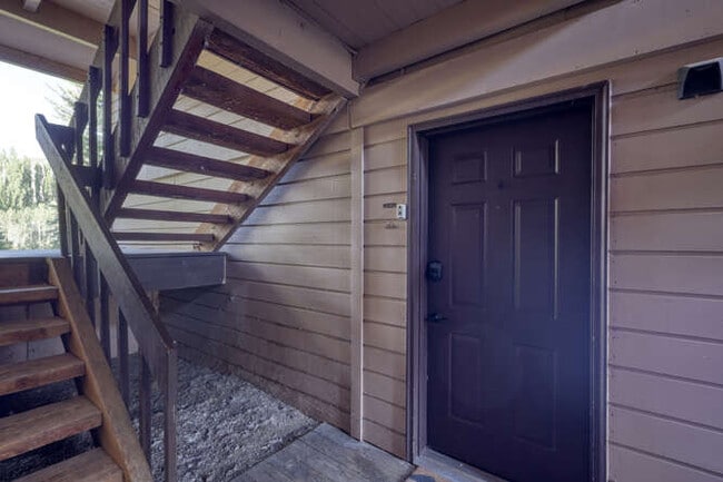 Building Photo - 1061 W Beaver Creek Blvd