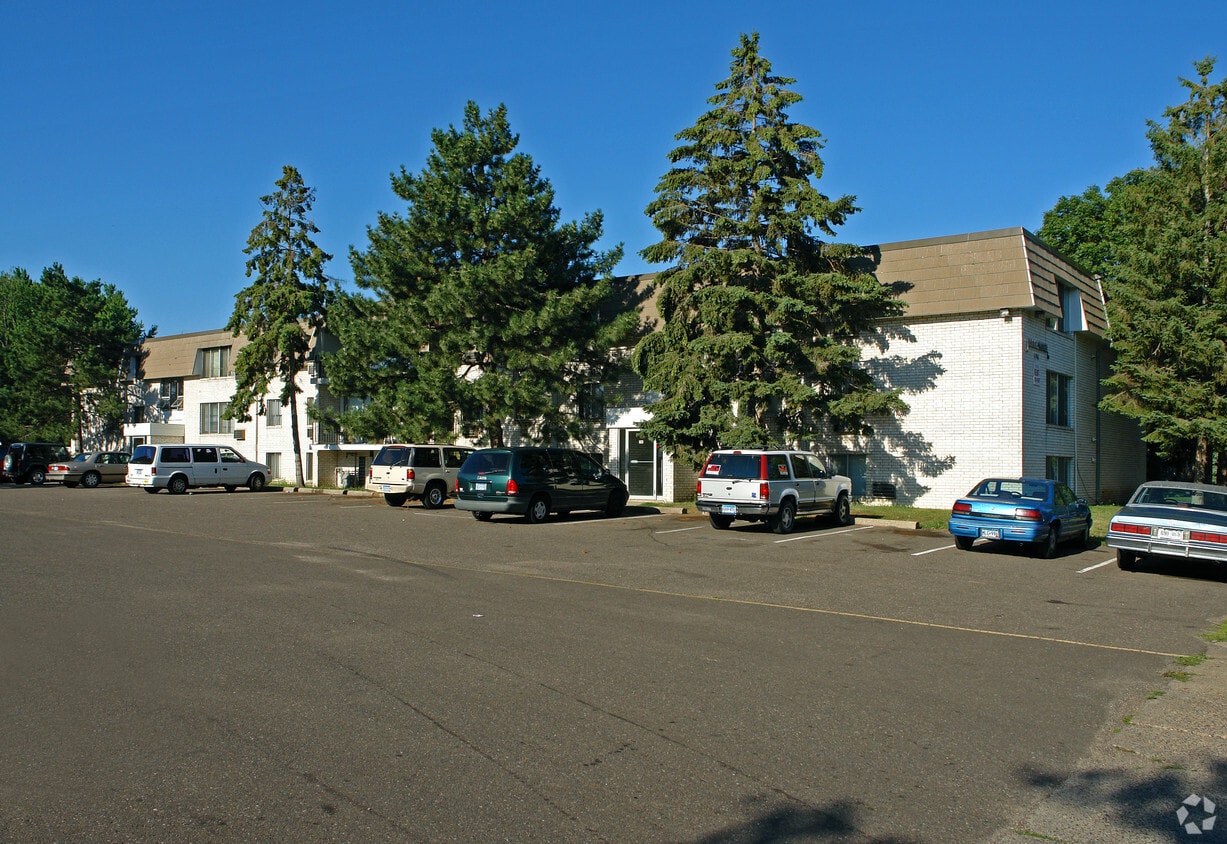 Foto del edificio - 596 Hoyt Ave E