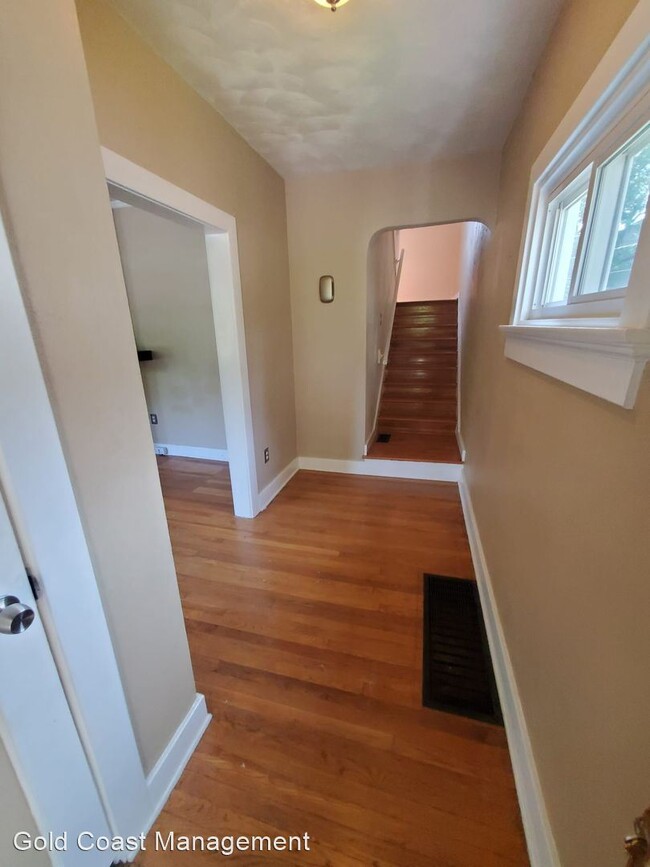 Building Photo - 2 br, 2 bath House - 1318 Far Hills Ave
