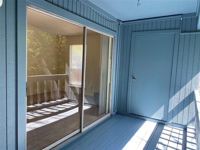 Foto del edificio - 8328 Jorine Dr