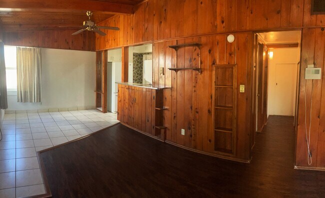Foto del edificio - 3431 N Edith Blvd