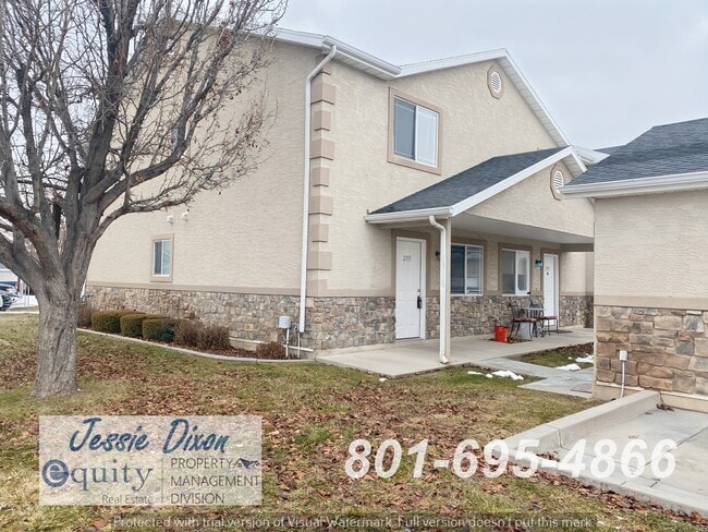 Building Photo - 2355 N 275 E