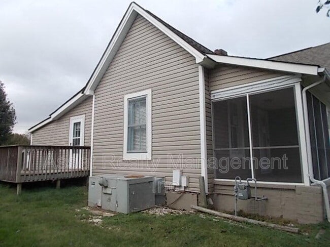 Building Photo - 3023 Rector St