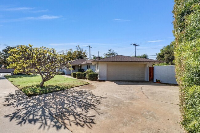 garaje para 2 coches - 13981 Brenan Way