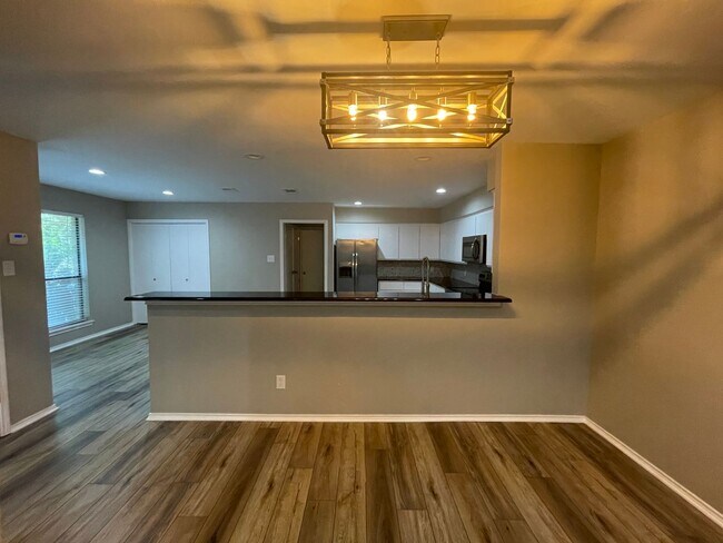 Foto del edificio - Beautiful!  2 Bedroom, 2 Bathroom, 2 Car G...