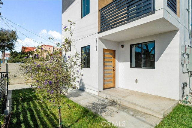 Foto del edificio - 3223 Lanfranco St