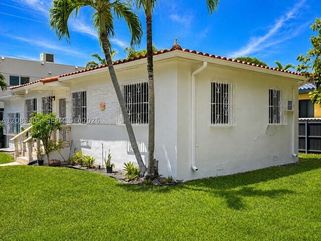 Foto del edificio - 700 SW 51st Ave